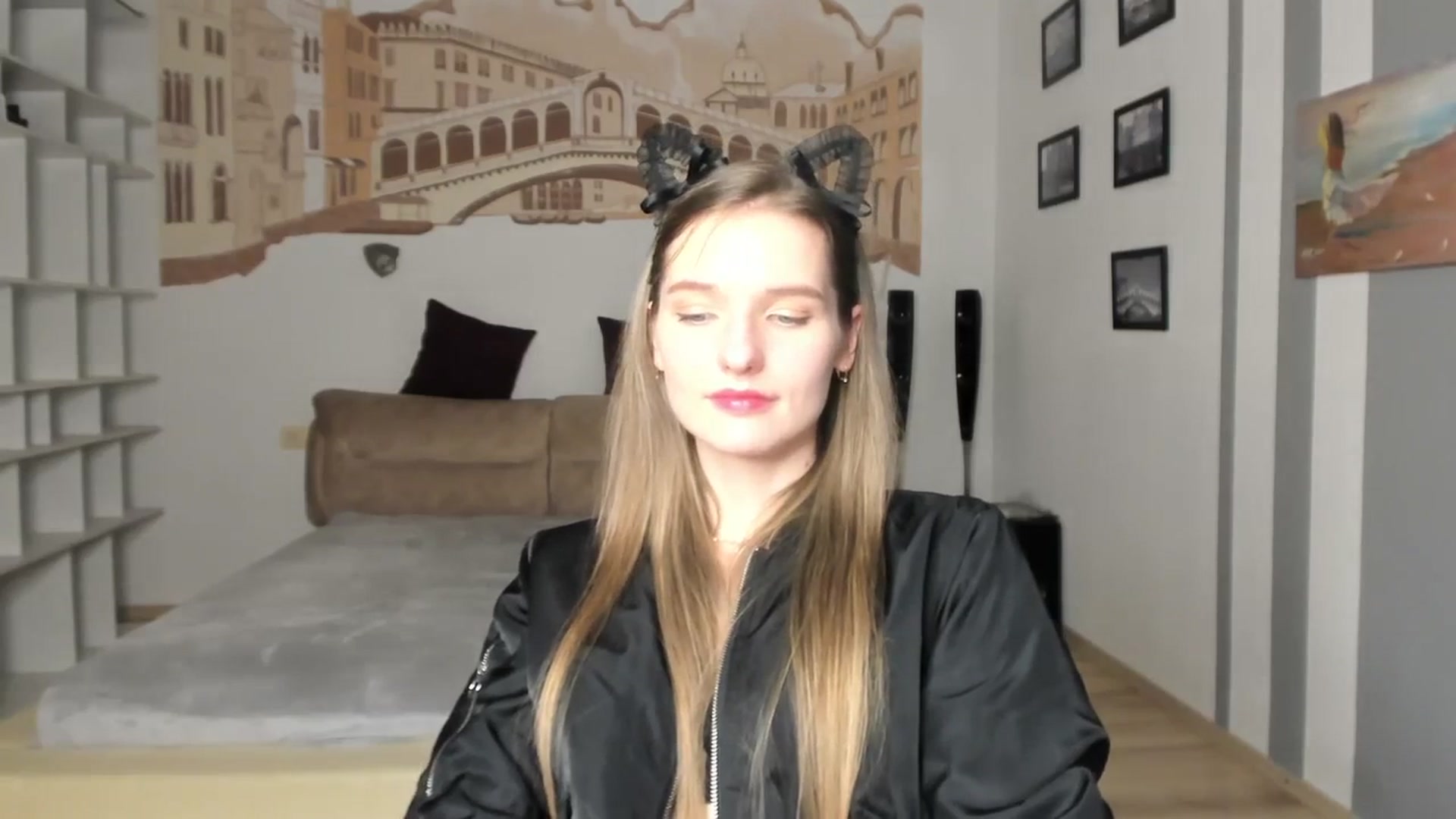 Gallery image thumbnail from NadyaMoons's myfreecams stream on, 03/23/2024, 11:09 image 11 of 20