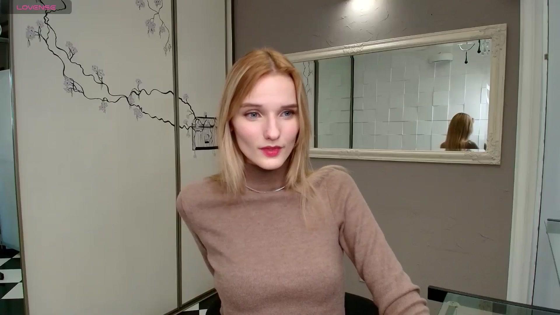 Gallery image thumbnail from NadyaMoons's myfreecams stream on, 12/20/2024, 13:41 image 10 of 20