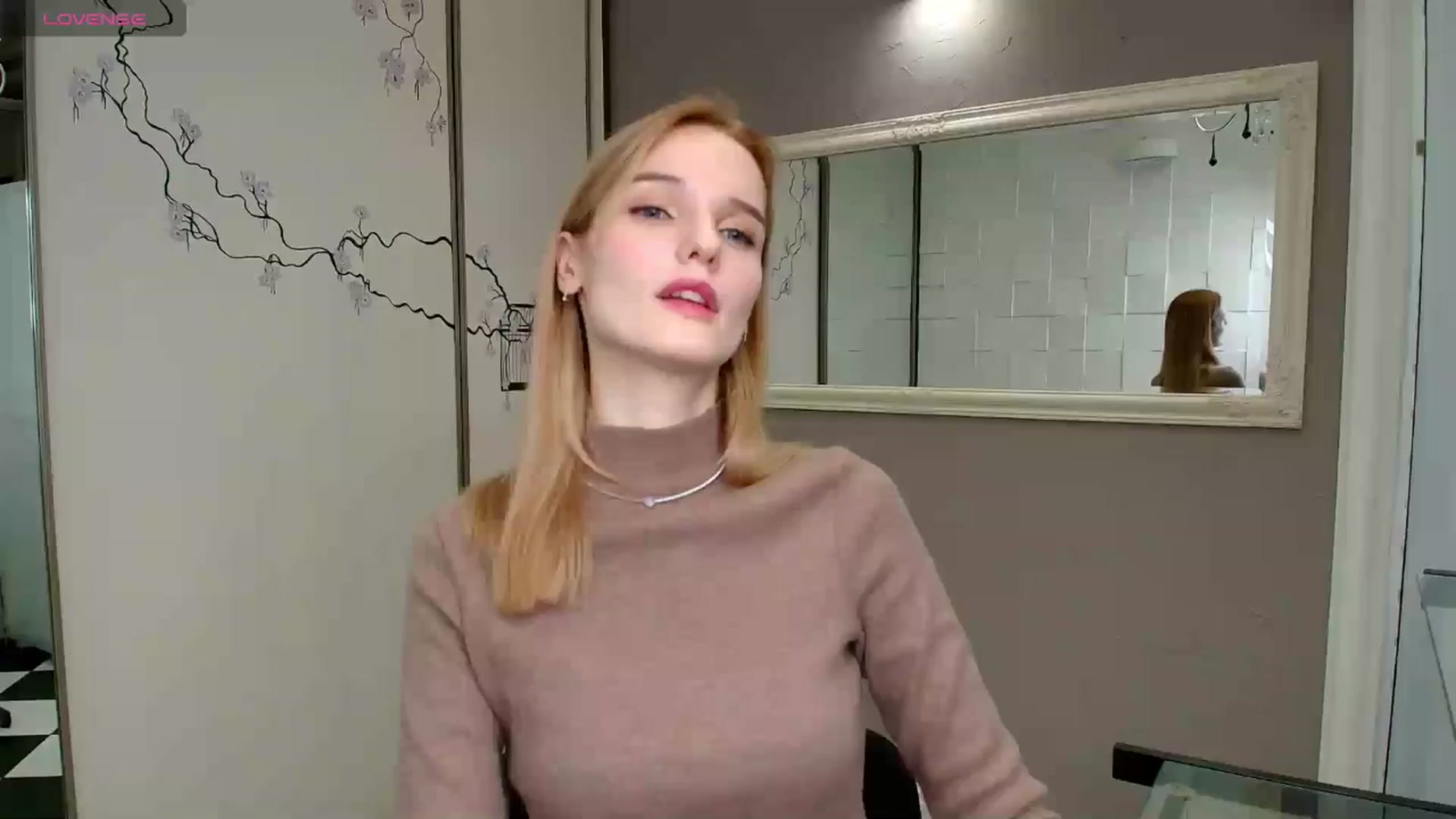 Gallery image thumbnail from NadyaMoons's myfreecams stream on, 12/20/2024, 13:56 image 19 of 20