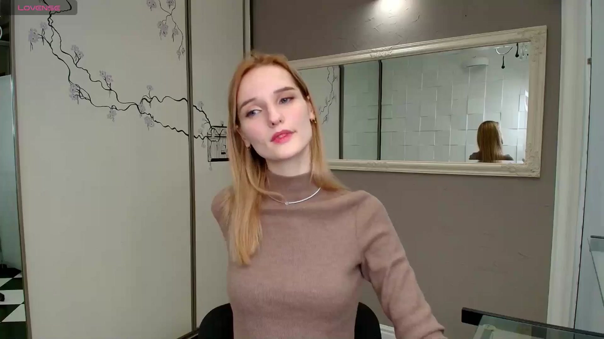 Gallery image thumbnail from NadyaMoons's myfreecams stream on, 12/20/2024, 13:56 image 14 of 20