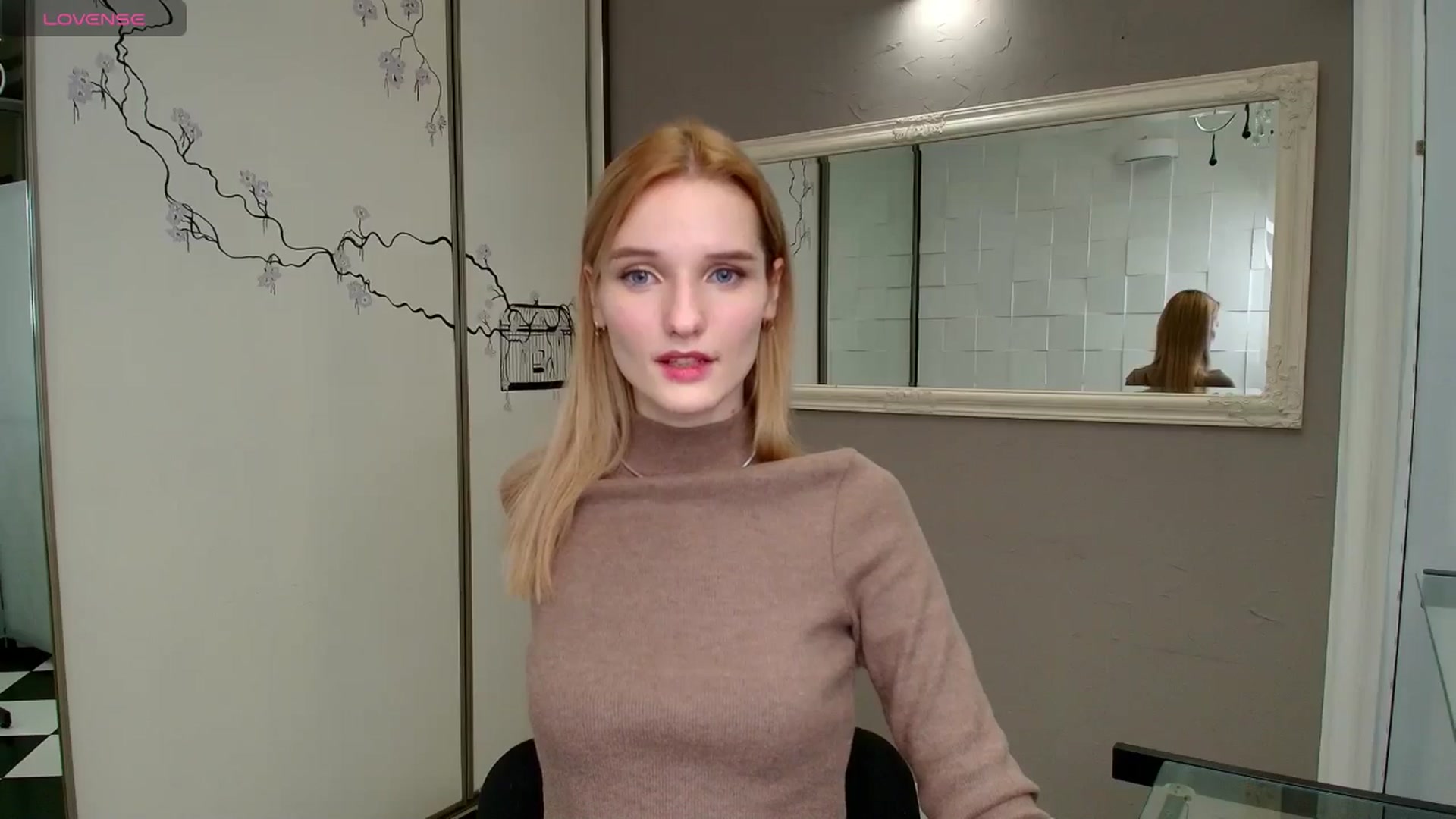 Gallery image thumbnail from NadyaMoons's myfreecams stream on, 12/20/2024, 13:56 image 5 of 20