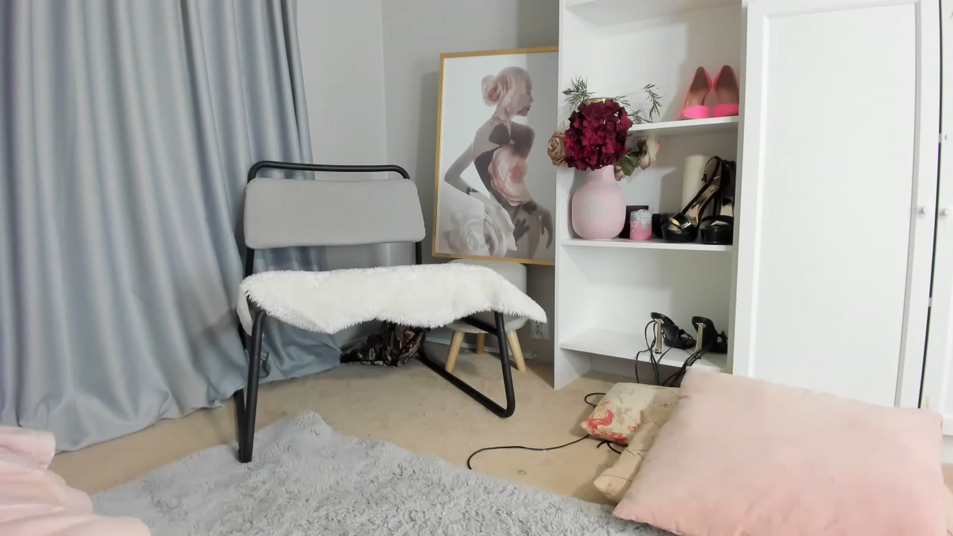 Gallery image thumbnail from Nadyasoft's myfreecams stream on, 12/05/2022, 12:45 image 9 of 20