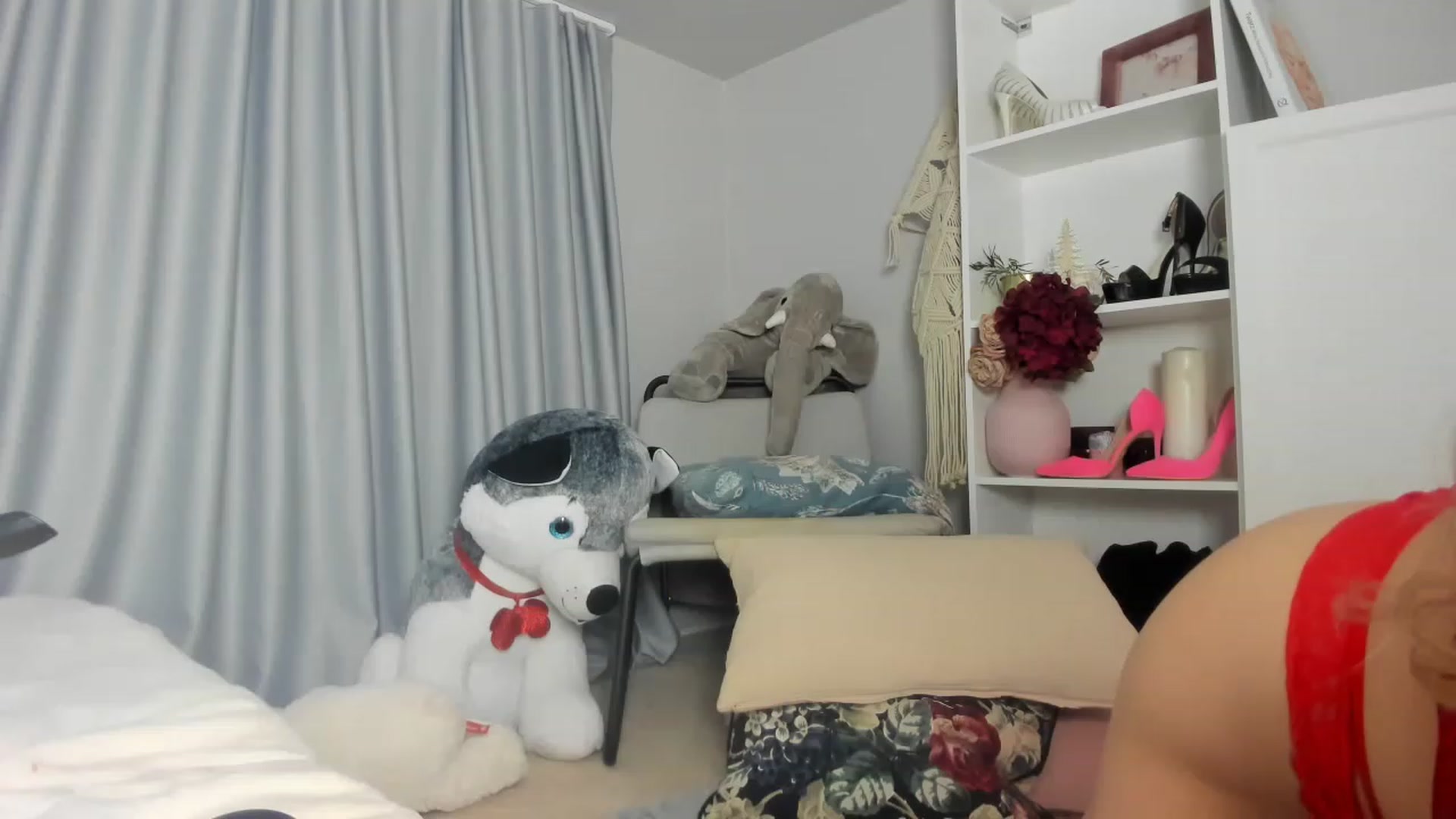 Gallery image thumbnail from Nadyasoft's myfreecams stream on, 03/03/2023, 13:21 image 20 of 20