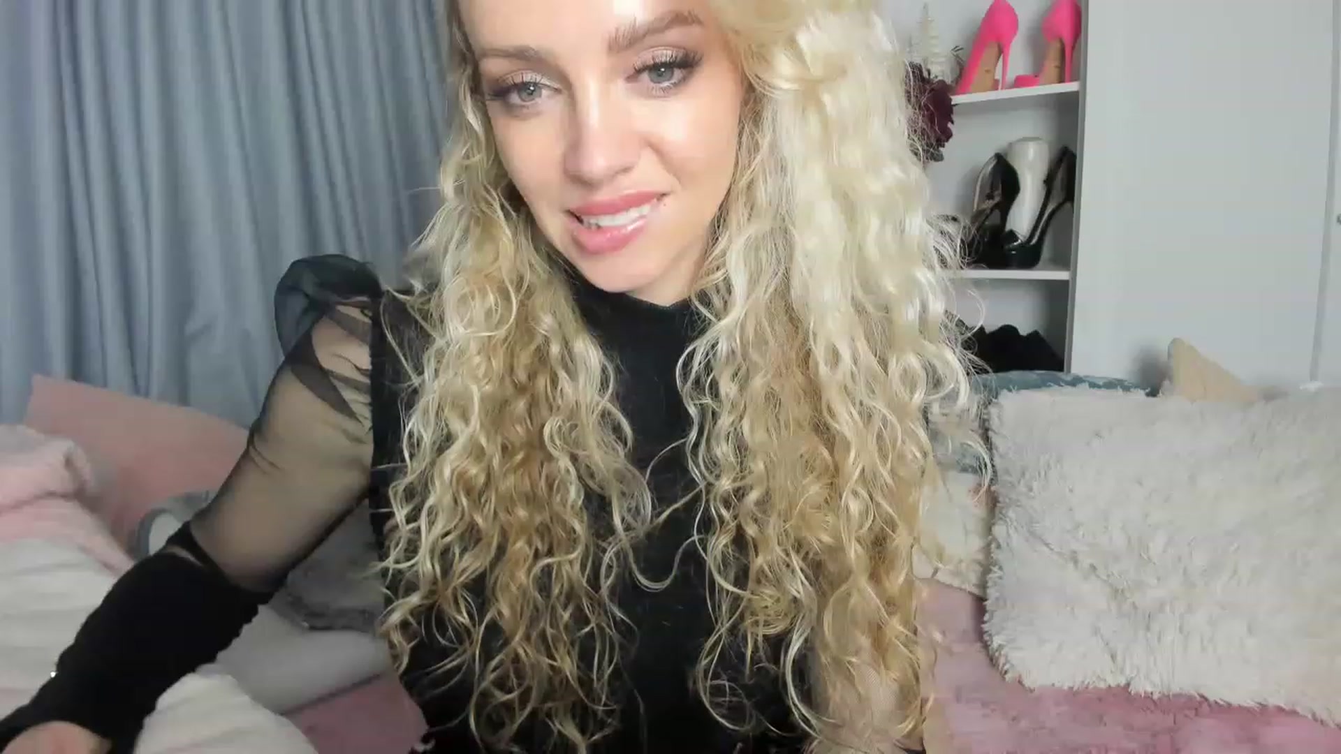 Gallery image thumbnail from Nadyasoft's myfreecams stream on, 03/15/2023, 17:18 image 16 of 20