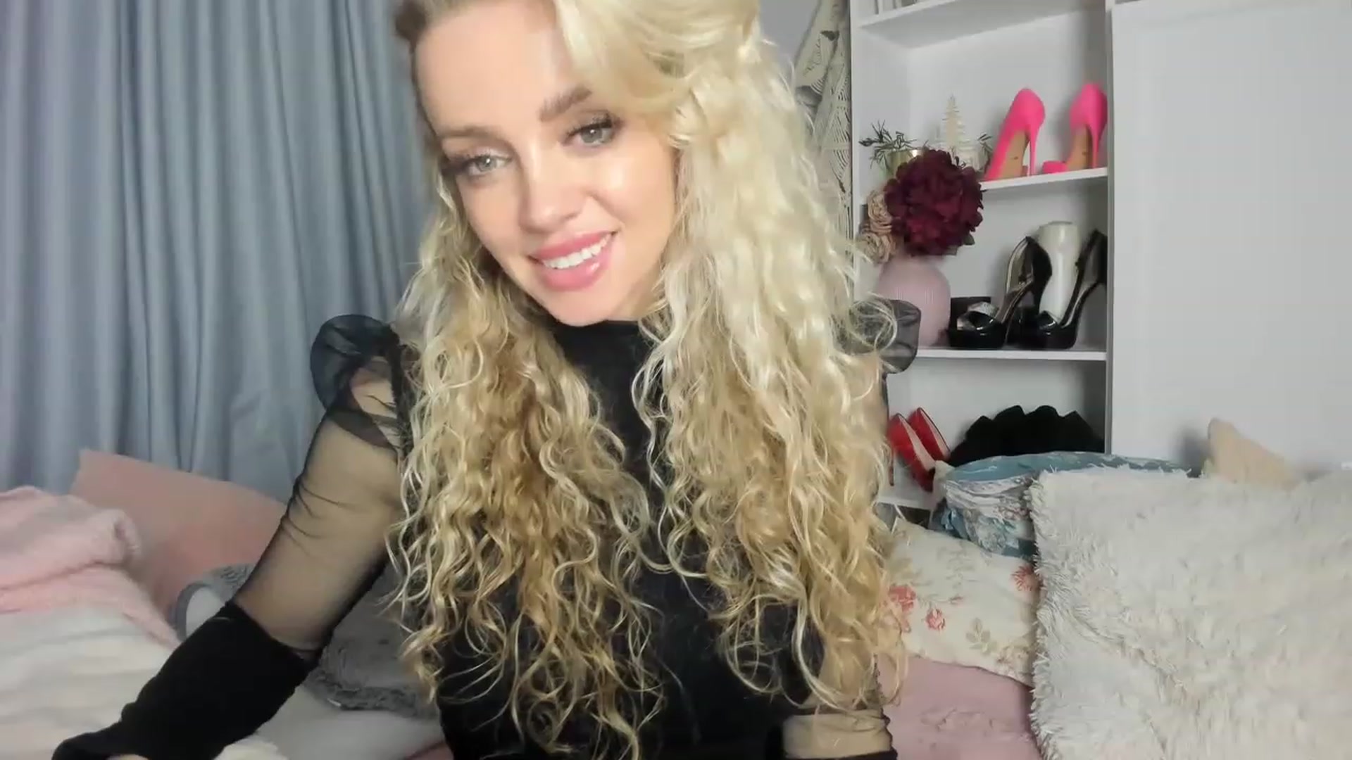 Gallery image thumbnail from Nadyasoft's myfreecams stream on, 03/15/2023, 17:18 image 18 of 20