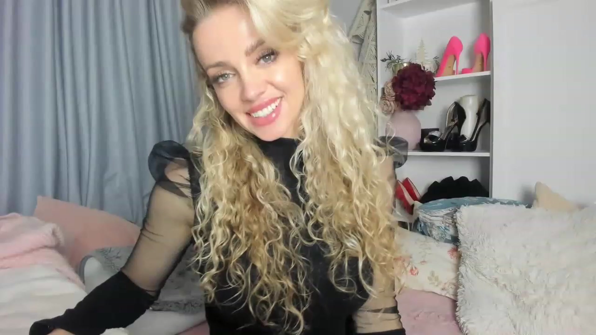 Gallery image thumbnail from Nadyasoft's myfreecams stream on, 03/15/2023, 17:18 image 19 of 20