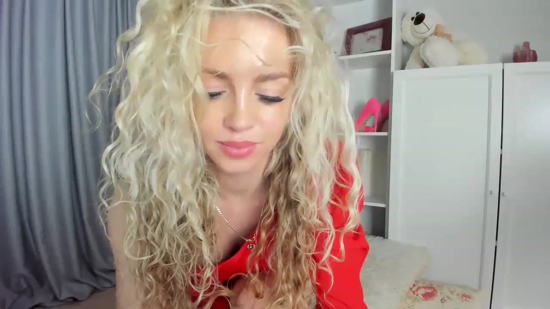 Gallery image thumbnail from Nadyasoft's myfreecams stream on, 05/19/2023, 11:45 image 7 of 20