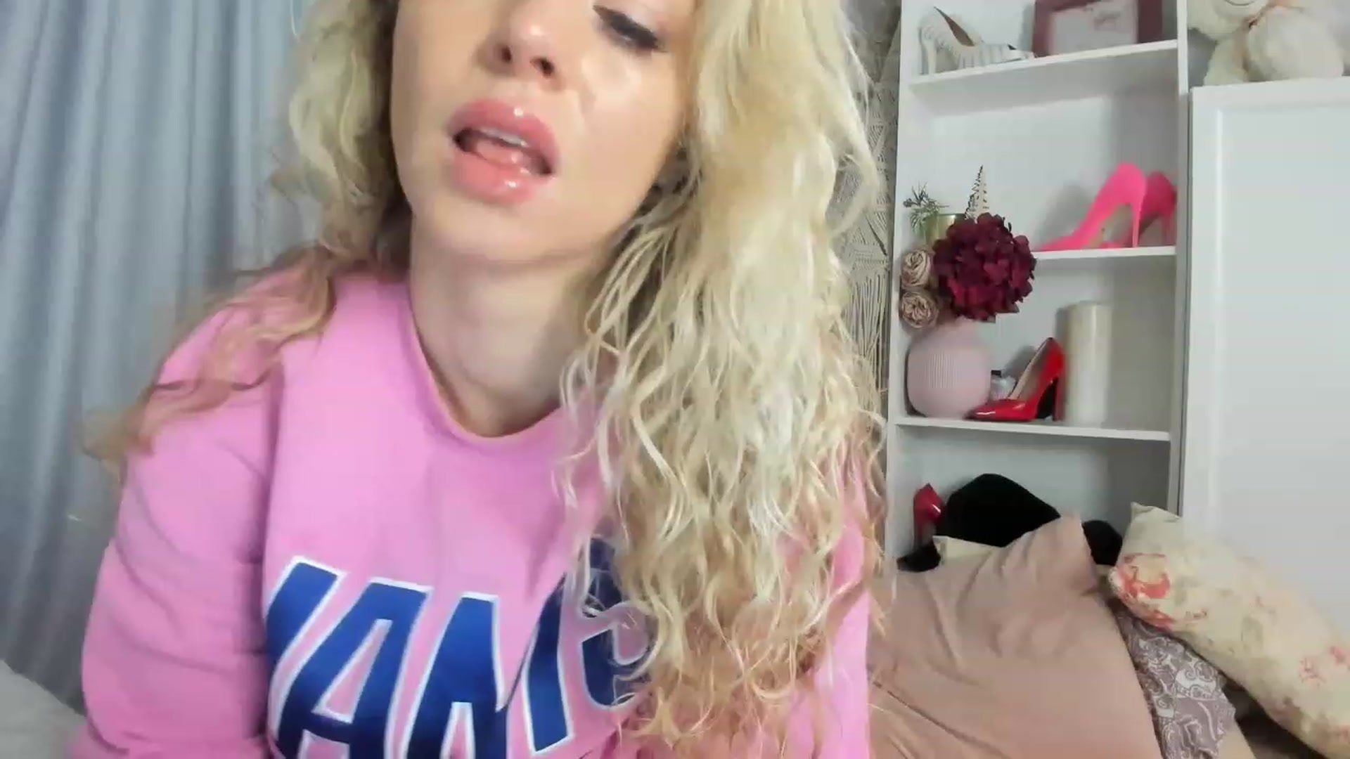 Gallery image thumbnail from Nadyasoft's myfreecams stream on, 06/02/2023, 08:57 image 11 of 20