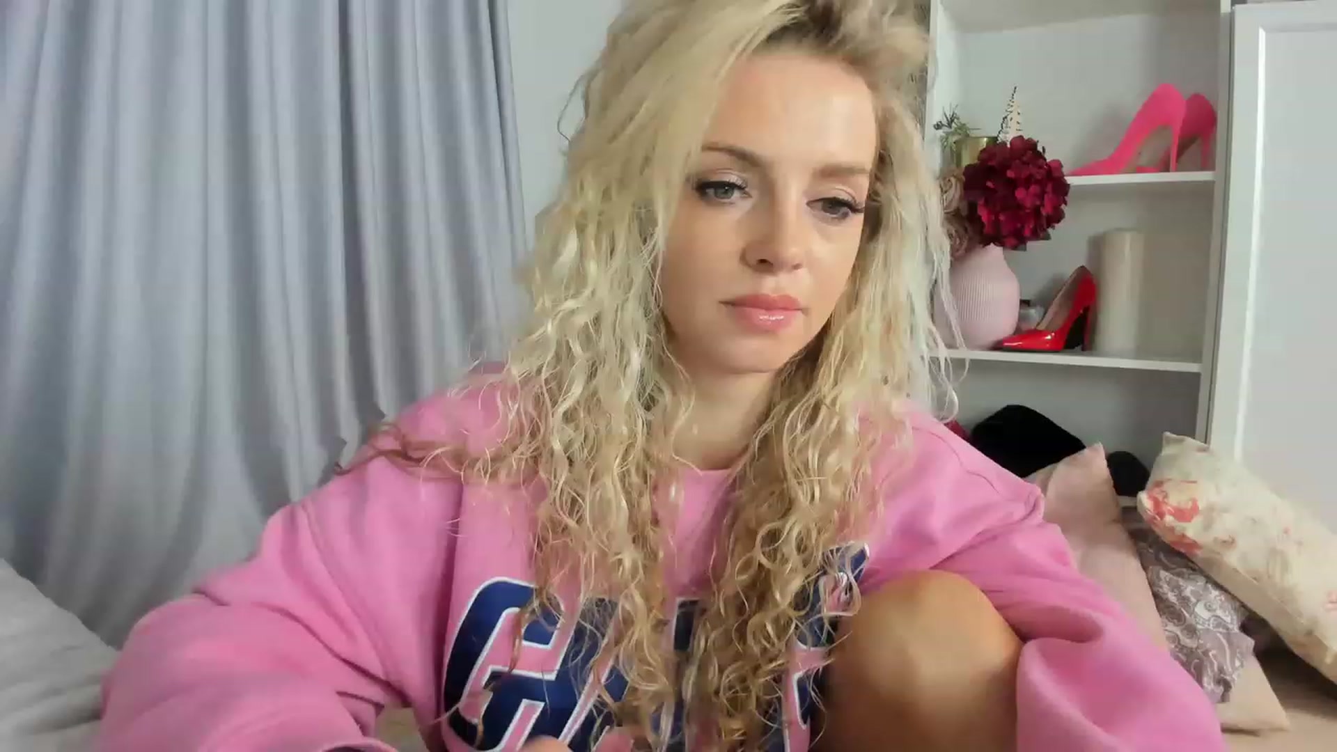 Gallery image thumbnail from Nadyasoft's myfreecams stream on, 06/02/2023, 09:33 image 11 of 20