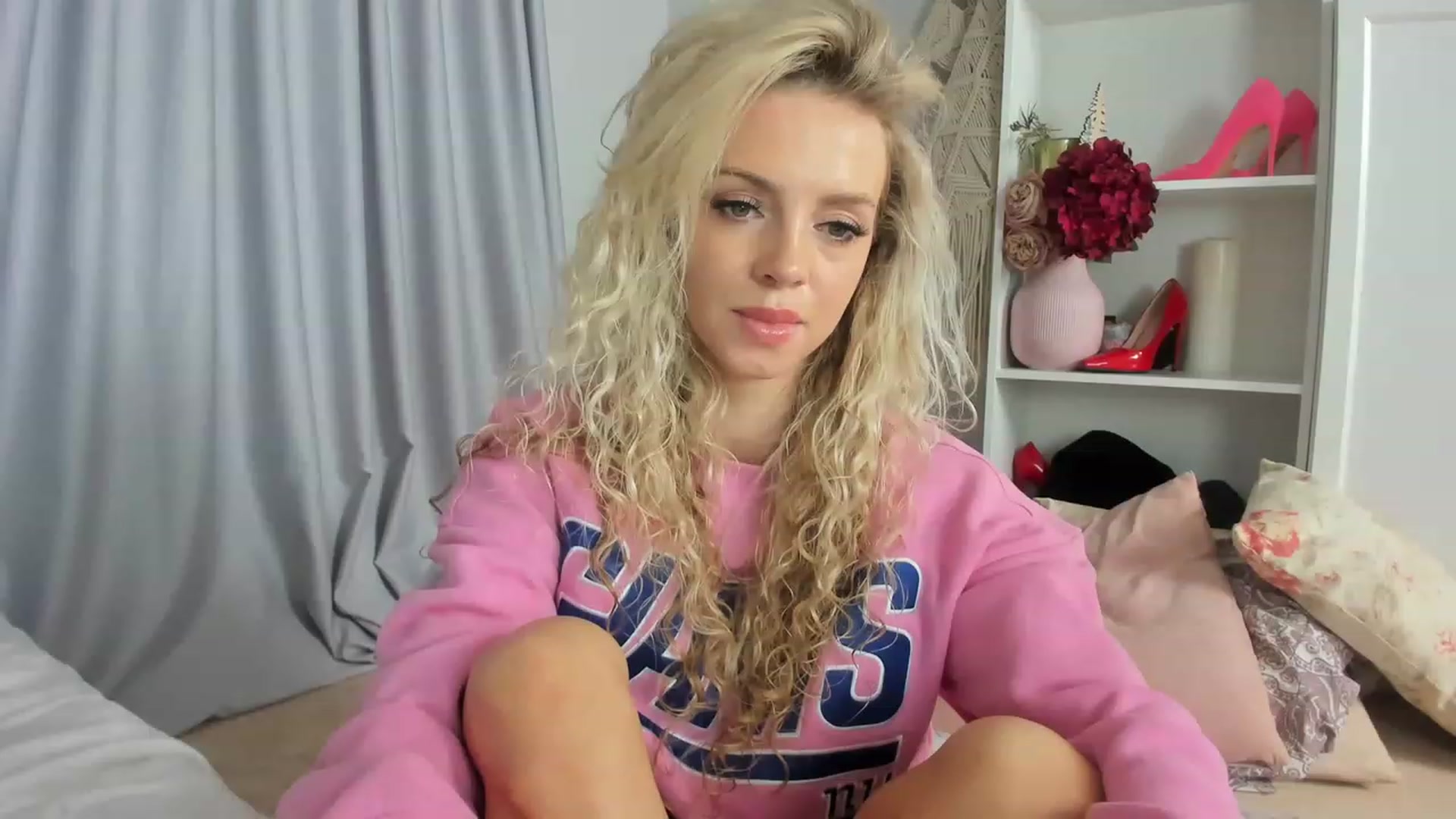 Gallery image thumbnail from Nadyasoft's myfreecams stream on, 06/02/2023, 09:33 image 20 of 20