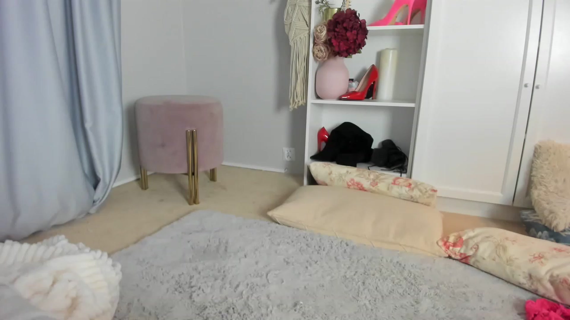 Gallery image thumbnail from Nadyasoft's myfreecams stream on, 06/05/2023, 13:49 image 15 of 20