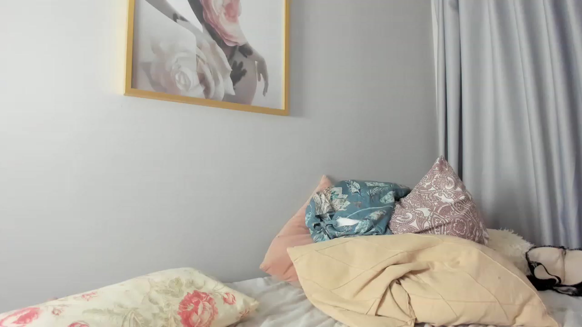 Gallery image thumbnail from Nadyasoft's myfreecams stream on, 06/19/2023, 13:42 image 3 of 20