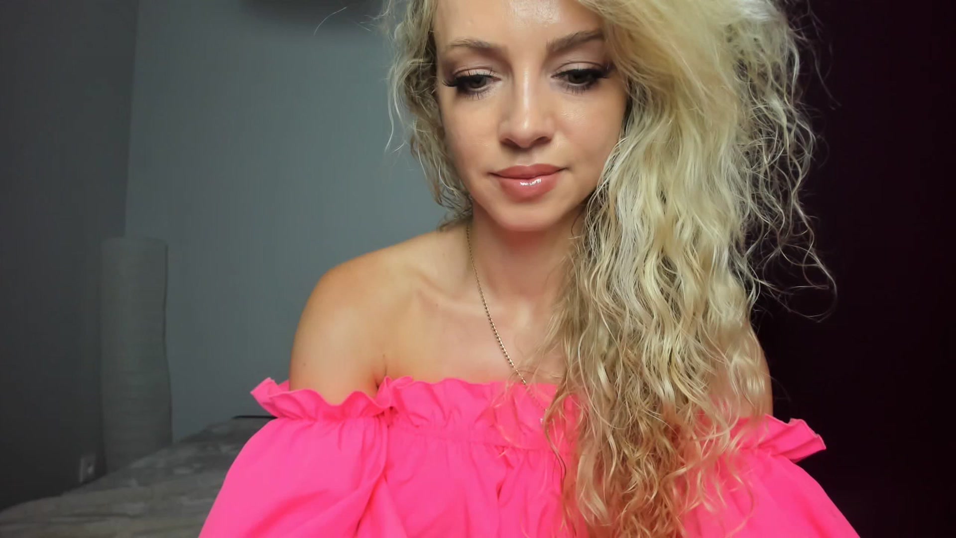 Gallery image thumbnail from Nadyasoft's myfreecams stream on, 07/10/2023, 11:42 image 1 of 20