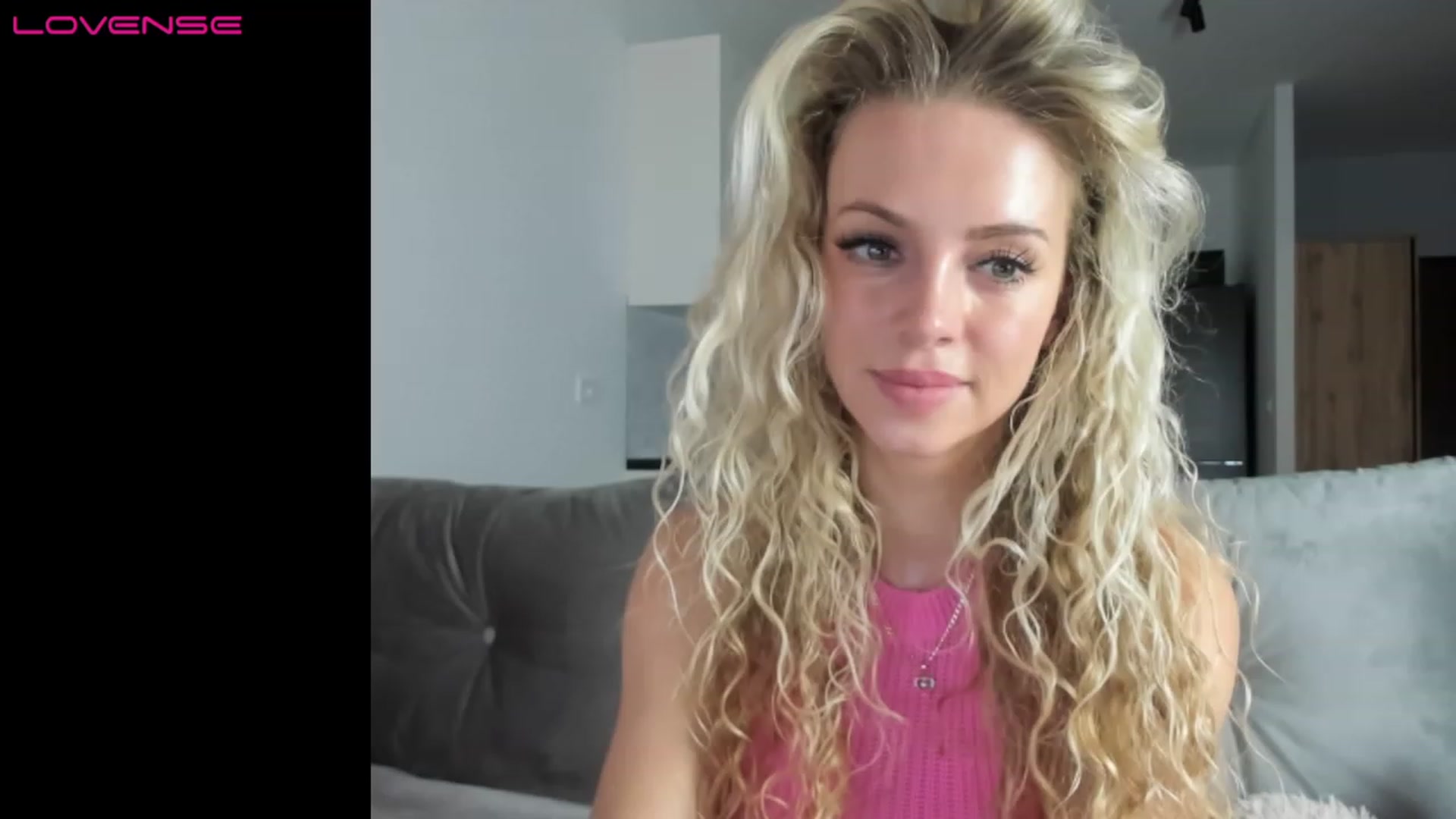 Gallery image thumbnail from Nadyasoft's myfreecams stream on, 07/21/2023, 11:32 image 5 of 20