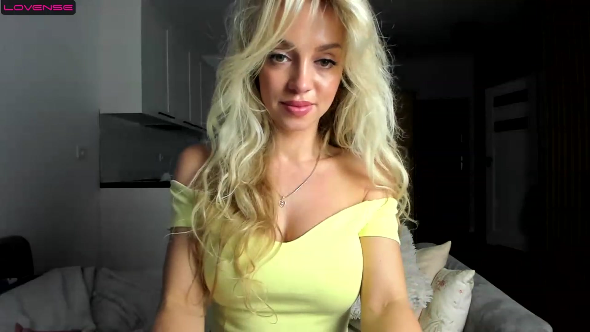 Gallery image thumbnail from Nadyasoft's myfreecams stream on, 07/27/2023, 13:07 image 12 of 20
