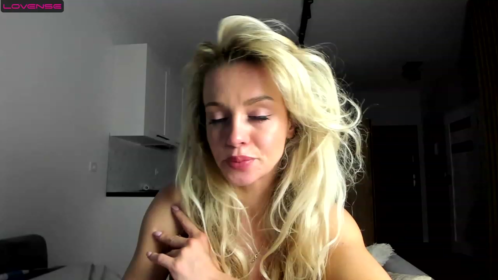 Gallery image thumbnail from Nadyasoft's myfreecams stream on, 07/27/2023, 16:06 image 8 of 20