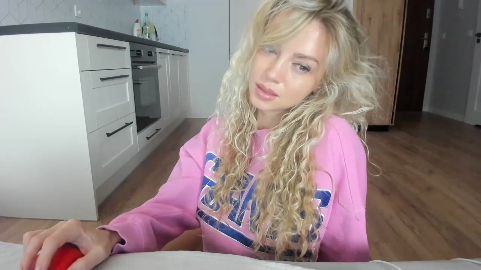 Gallery image thumbnail from Nadyasoft's myfreecams stream on, 08/07/2023, 12:23 image 2 of 20