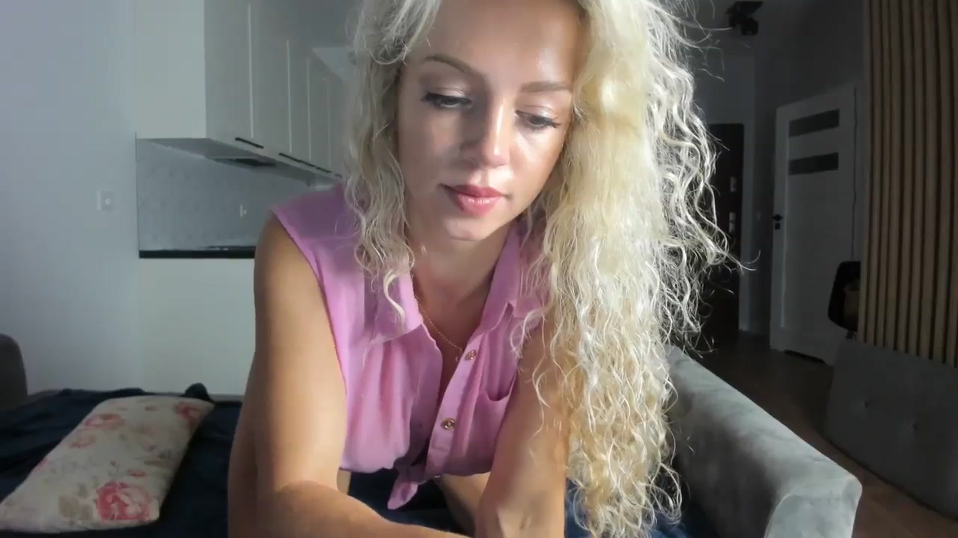 Gallery image thumbnail from Nadyasoft's myfreecams stream on, 08/30/2023, 08:04 image 7 of 20