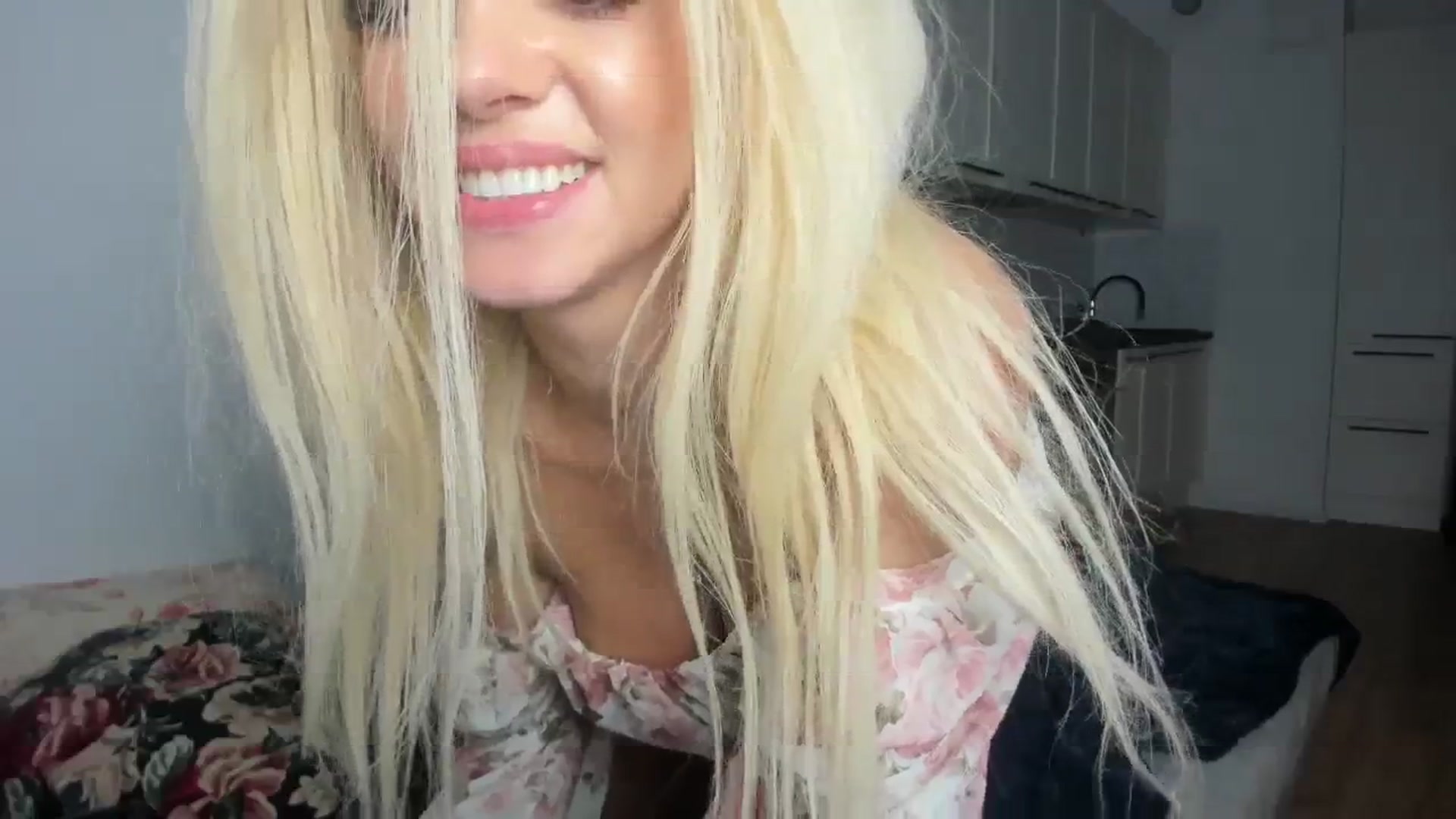 Gallery image thumbnail from Nadyasoft's myfreecams stream on, 09/01/2023, 14:10 image 15 of 20
