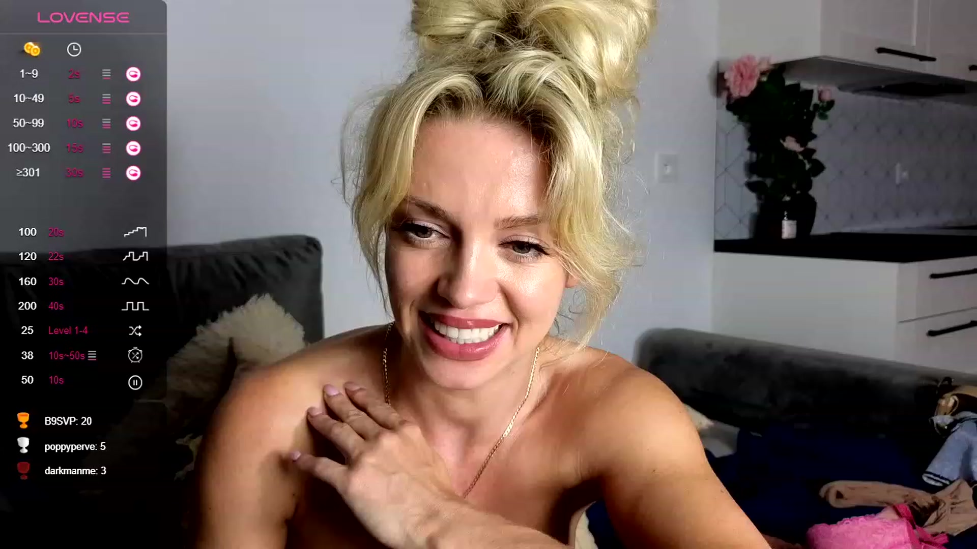 Gallery image thumbnail from Nadyasoft's myfreecams stream on, 09/09/2023, 14:26 image 7 of 20