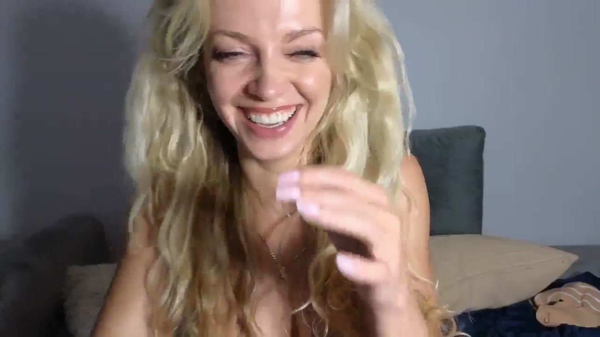 Gallery image thumbnail from Nadyasoft's myfreecams stream on, 09/13/2023, 11:32 image 20 of 20