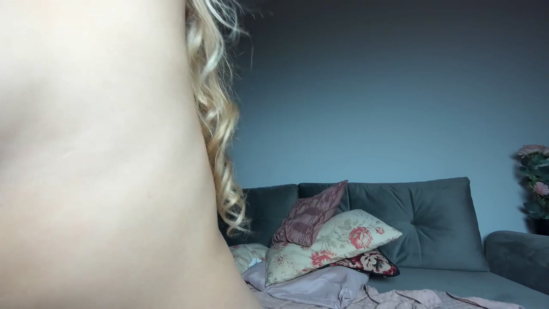 Gallery image thumbnail from Nadyasoft's myfreecams stream on, 12/04/2023, 18:18 image 18 of 20