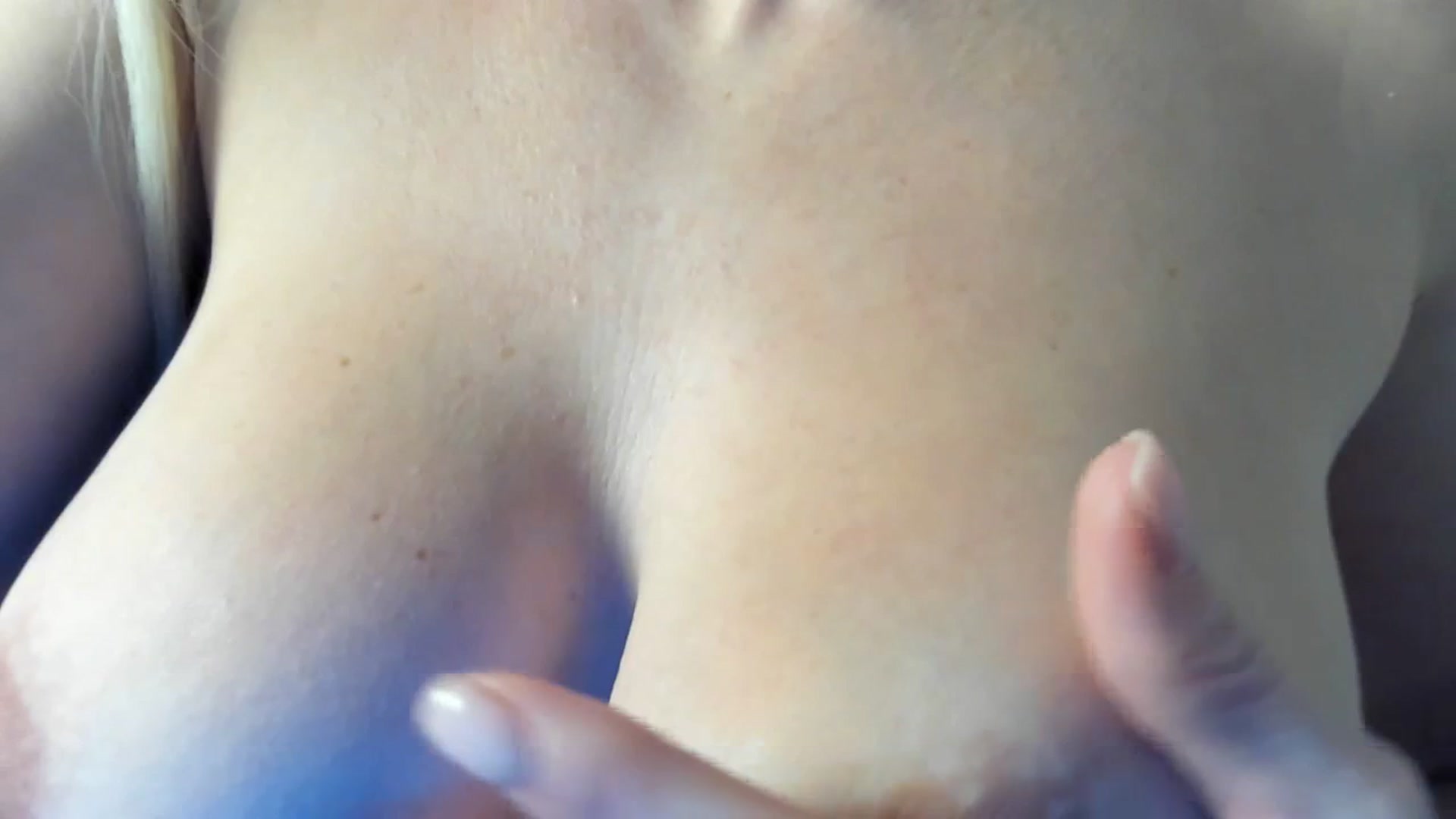 Gallery image thumbnail from Nadyasoft's myfreecams stream on, 03/18/2024, 12:49 image 12 of 20