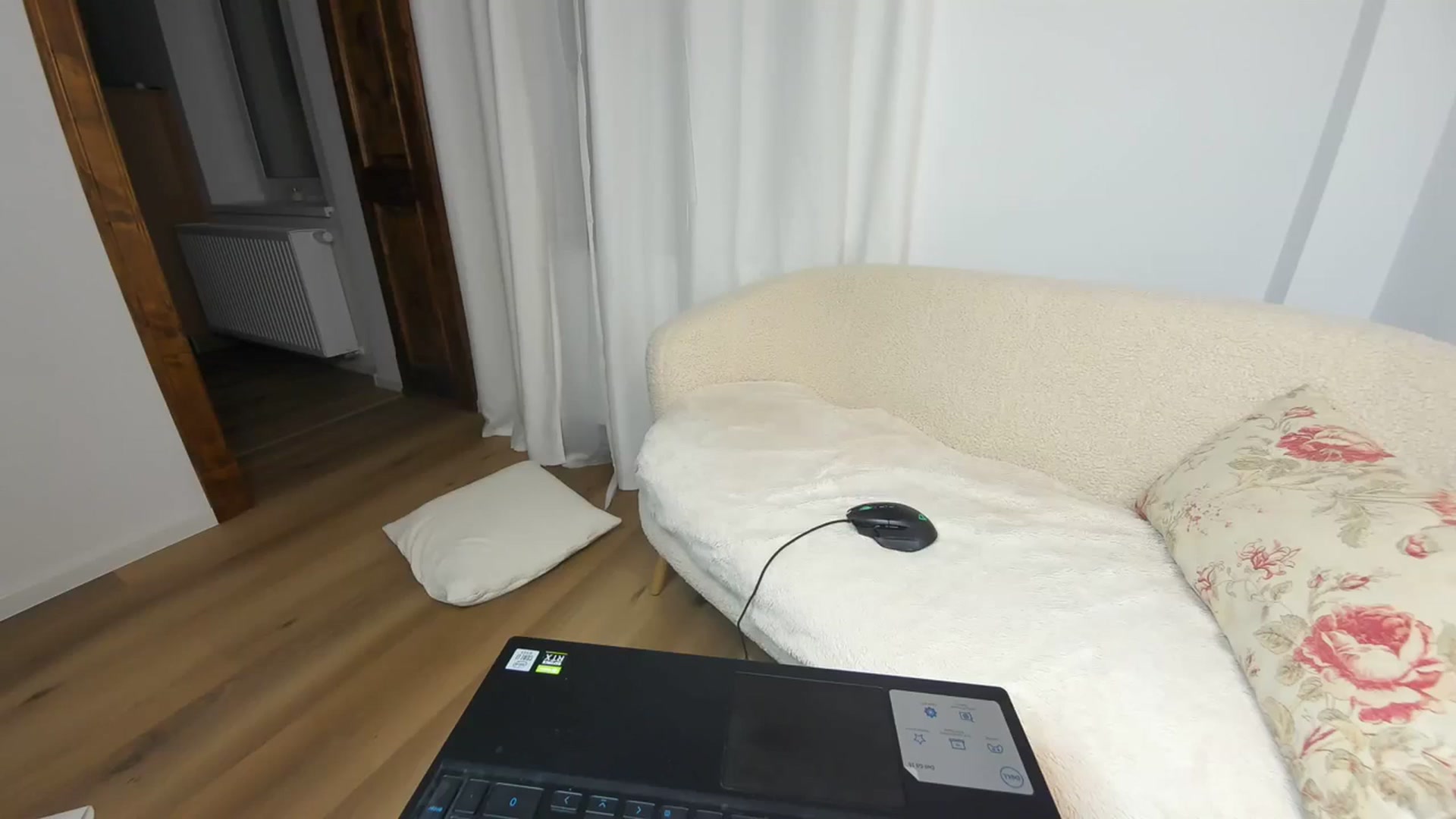 Gallery image thumbnail from Nadyasoft's myfreecams stream on, 04/06/2024, 18:30 image 15 of 20