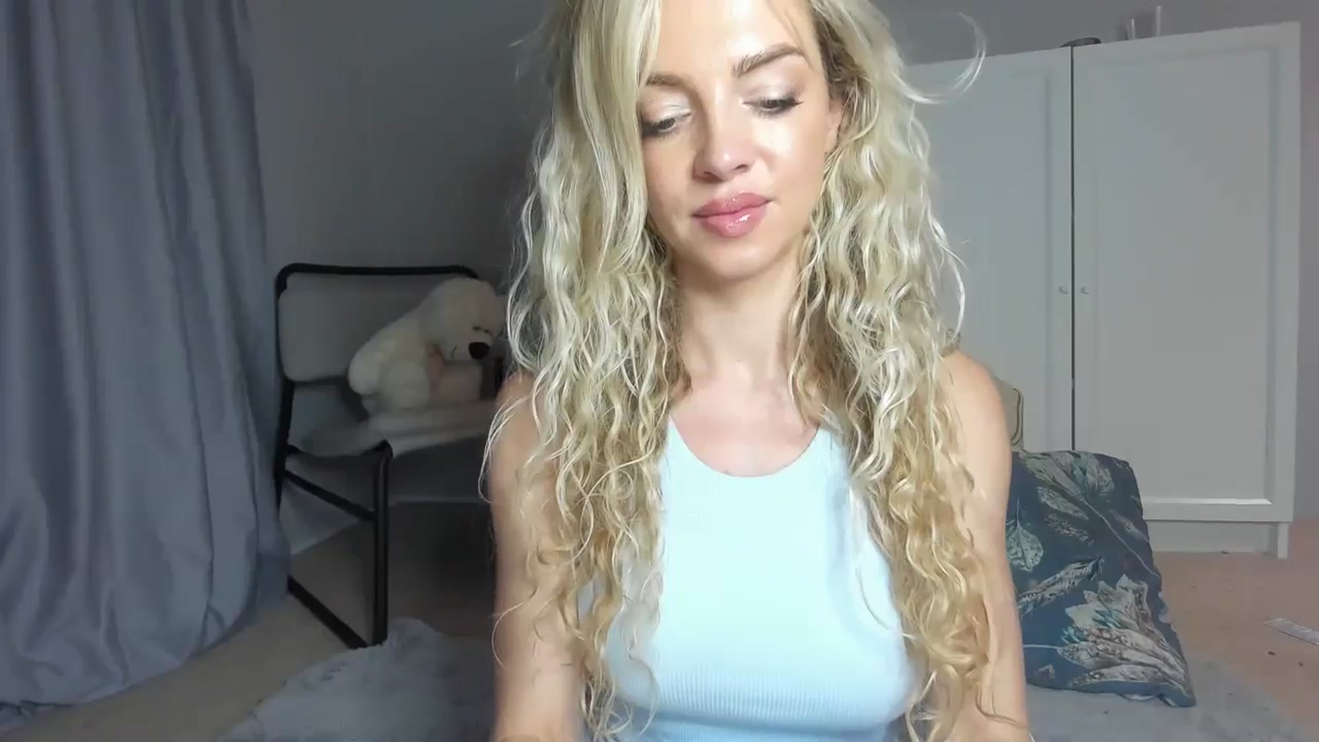 Gallery image thumbnail from Nadyasoft's myfreecams stream on, 07/01/2024, 13:20 image 2 of 20