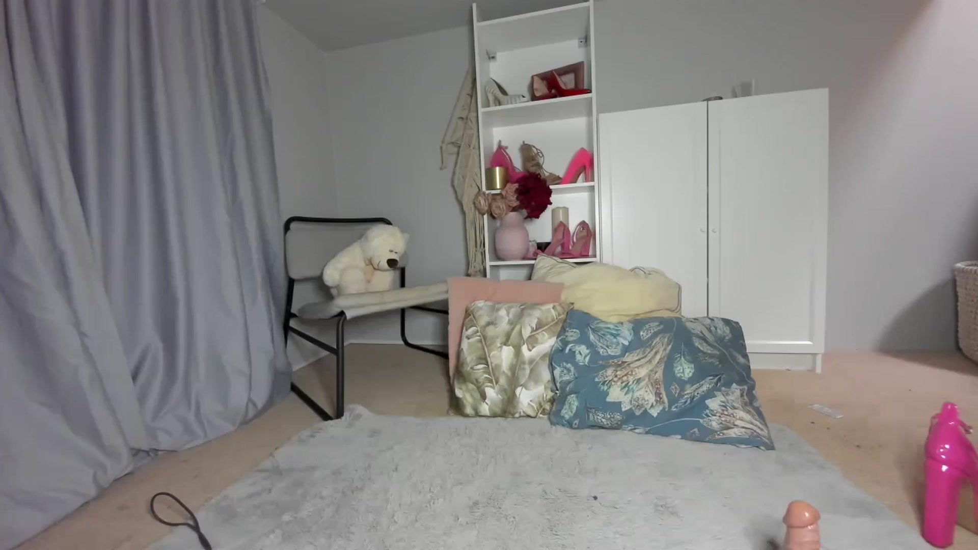 Gallery image thumbnail from Nadyasoft's myfreecams stream on, 07/01/2024, 13:20 image 20 of 20