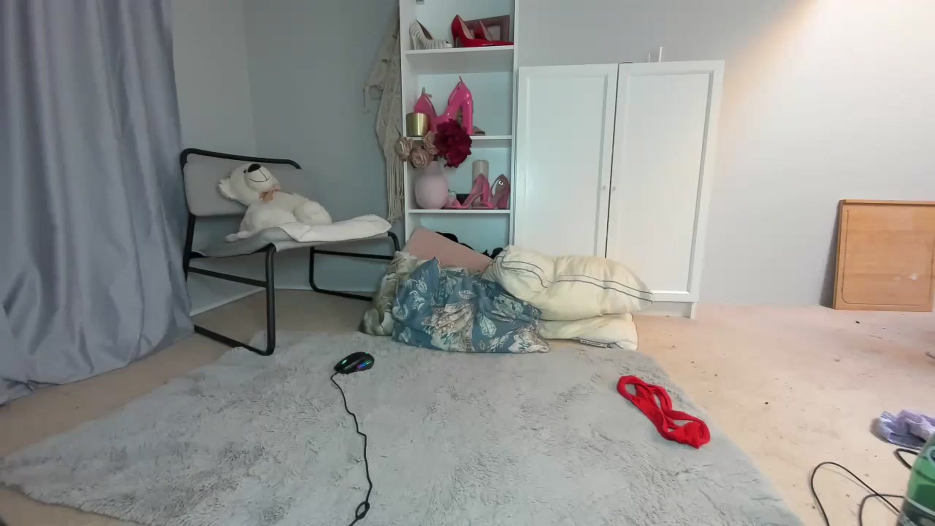 Gallery image thumbnail from Nadyasoft's myfreecams stream on, 07/08/2024, 13:18 image 20 of 20