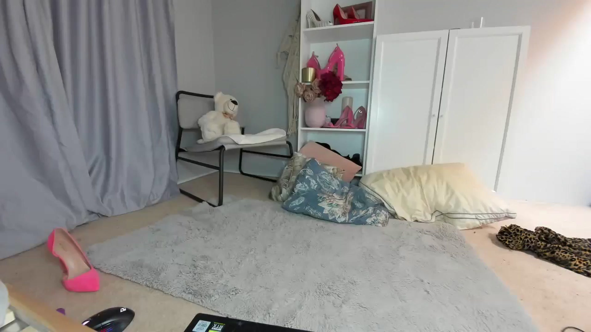 Gallery image thumbnail from Nadyasoft's myfreecams stream on, 07/10/2024, 13:09 image 10 of 20