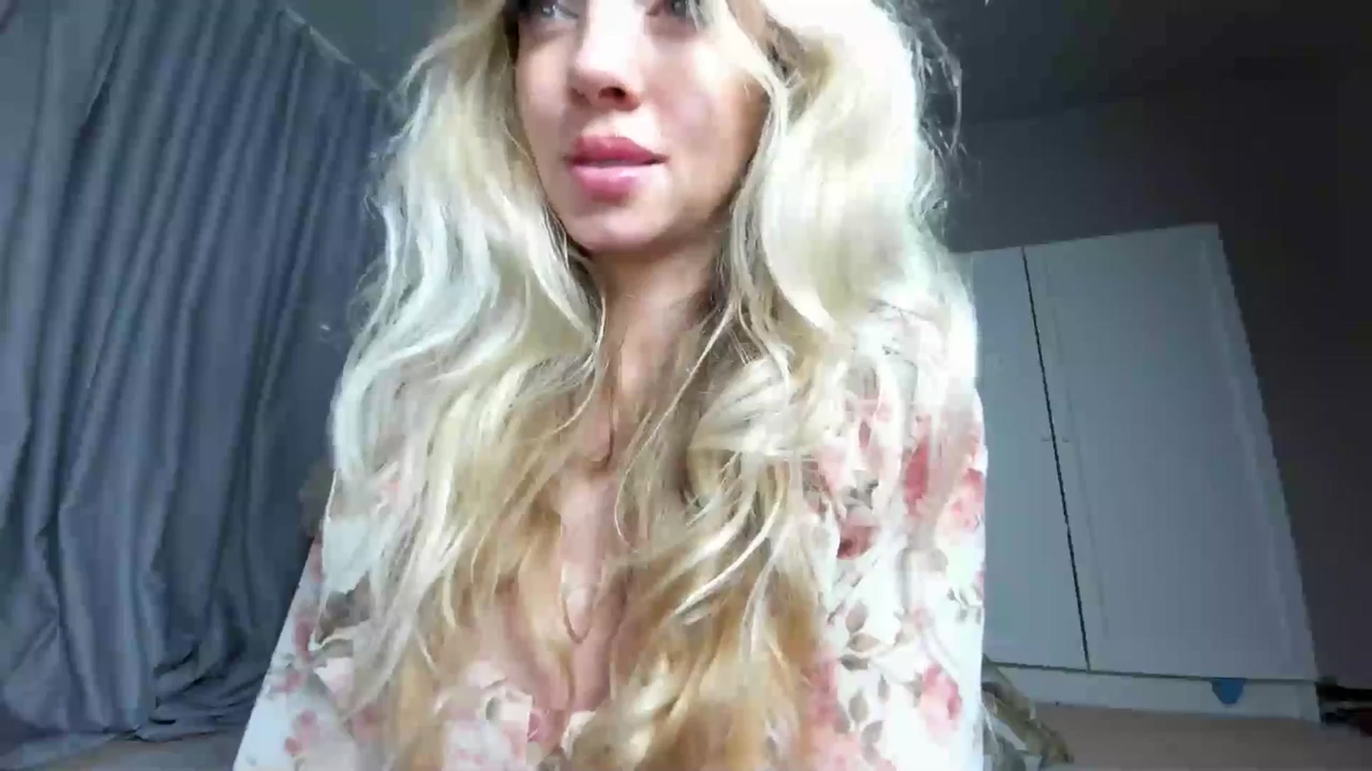 Gallery image thumbnail from Nadyasoft's myfreecams stream on, 08/15/2024, 22:43 image 9 of 20