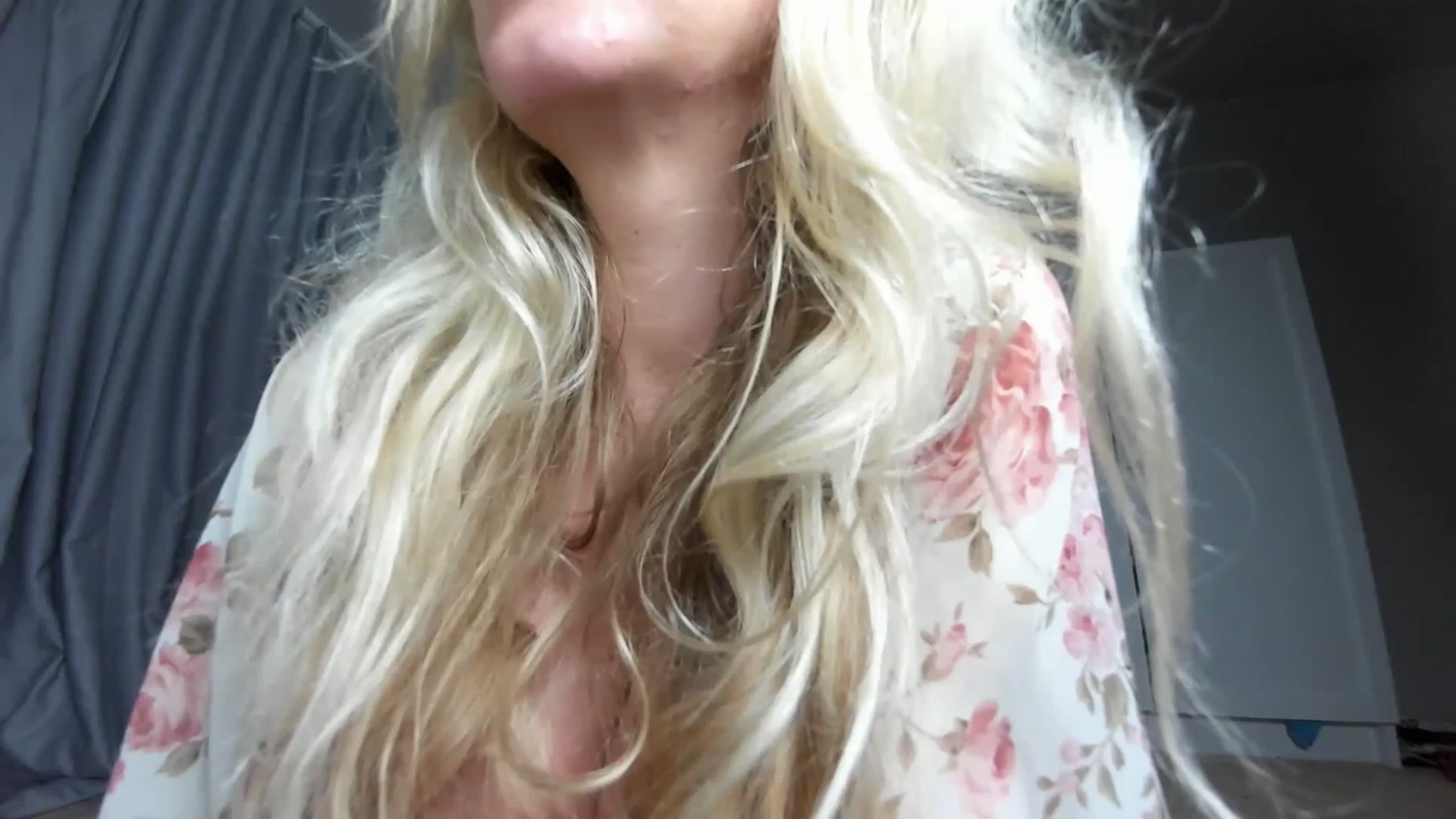 Gallery image thumbnail from Nadyasoft's myfreecams stream on, 08/15/2024, 22:43 image 6 of 20
