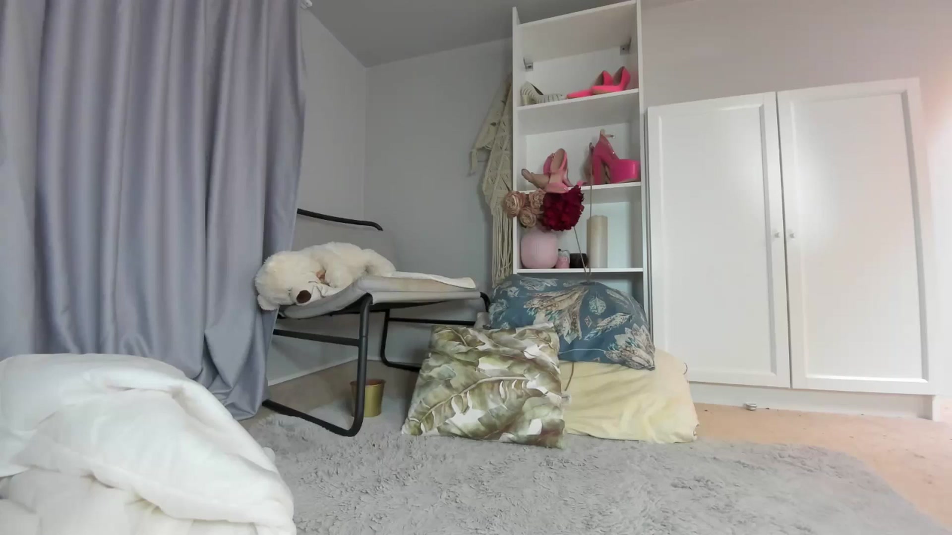 Gallery image thumbnail from Nadyasoft's myfreecams stream on, 08/23/2024, 13:05 image 15 of 20