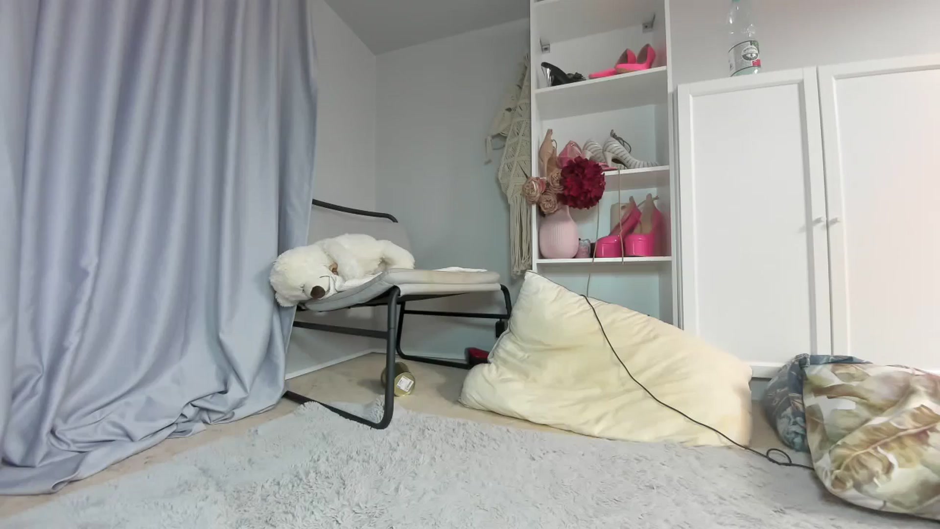 Gallery image thumbnail from Nadyasoft's myfreecams stream on, 08/31/2024, 11:30 image 6 of 20