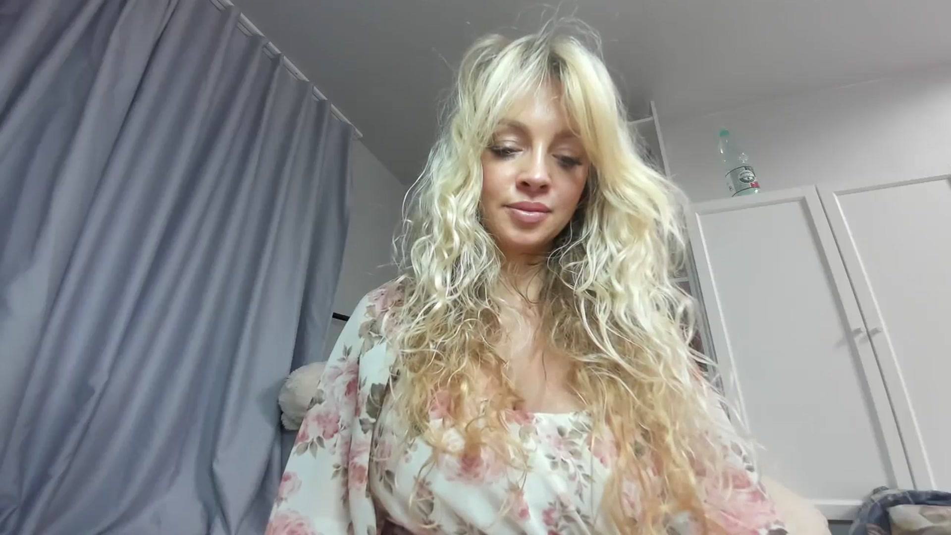 Gallery image thumbnail from Nadyasoft's myfreecams stream on, 09/02/2024, 10:32 image 2 of 20