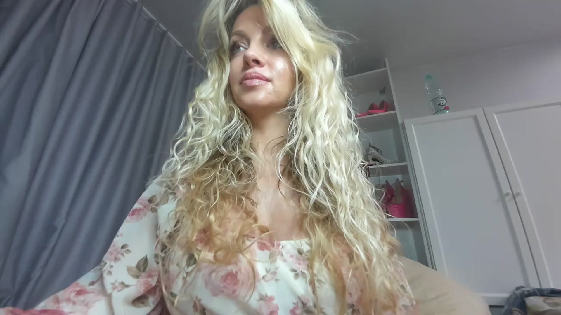 Gallery image thumbnail from Nadyasoft's myfreecams stream on, 09/02/2024, 10:32 image 1 of 20