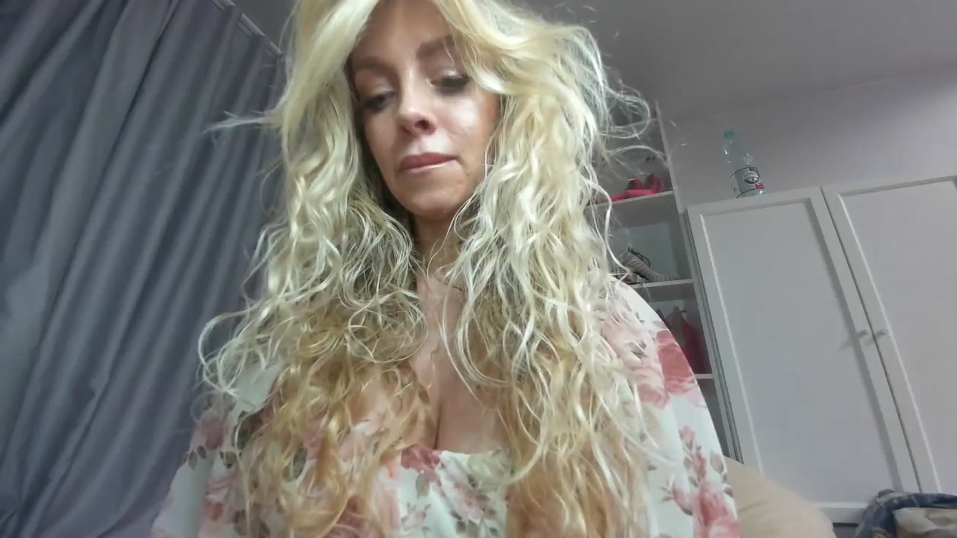 Gallery image thumbnail from Nadyasoft's myfreecams stream on, 09/02/2024, 10:32 image 3 of 20