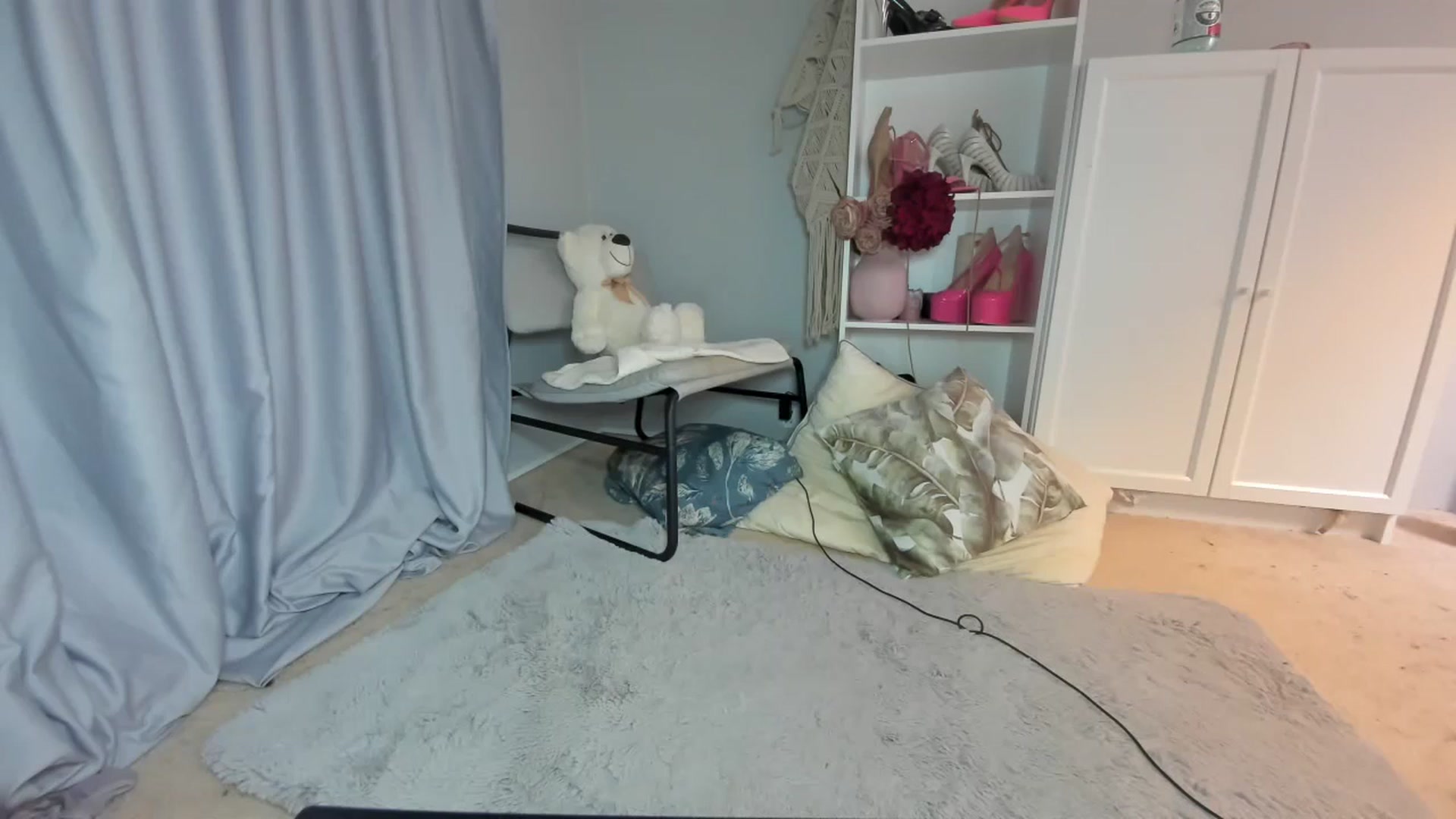 Gallery image thumbnail from Nadyasoft's myfreecams stream on, 09/05/2024, 13:07 image 8 of 20
