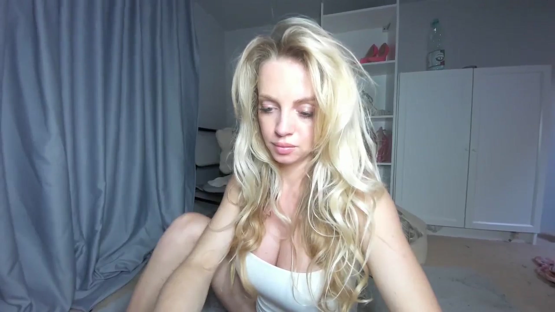 Gallery image thumbnail from Nadyasoft's myfreecams stream on, 09/05/2024, 15:31 image 15 of 20
