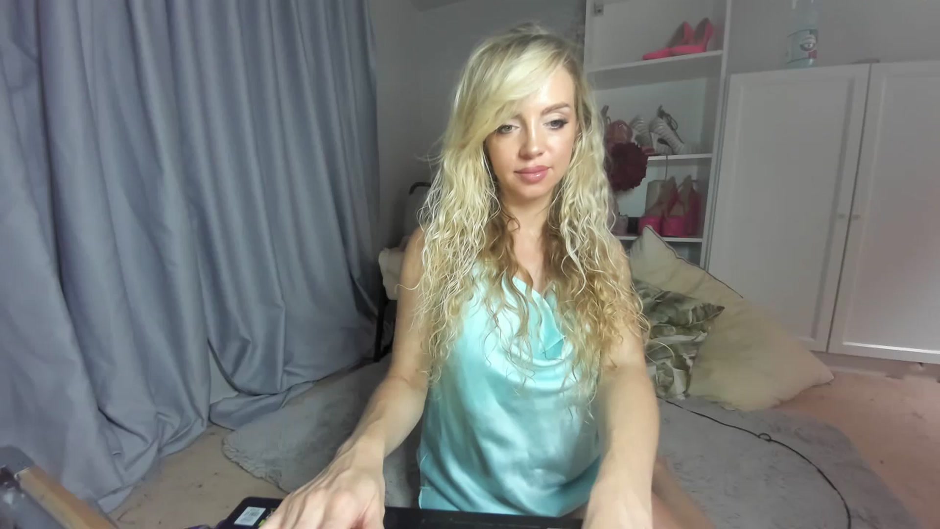 Gallery image thumbnail from Nadyasoft's myfreecams stream on, 09/12/2024, 10:23 image 3 of 20