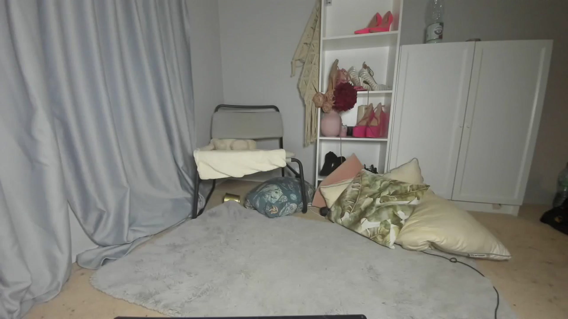Gallery image thumbnail from Nadyasoft's myfreecams stream on, 09/12/2024, 18:44 image 5 of 20