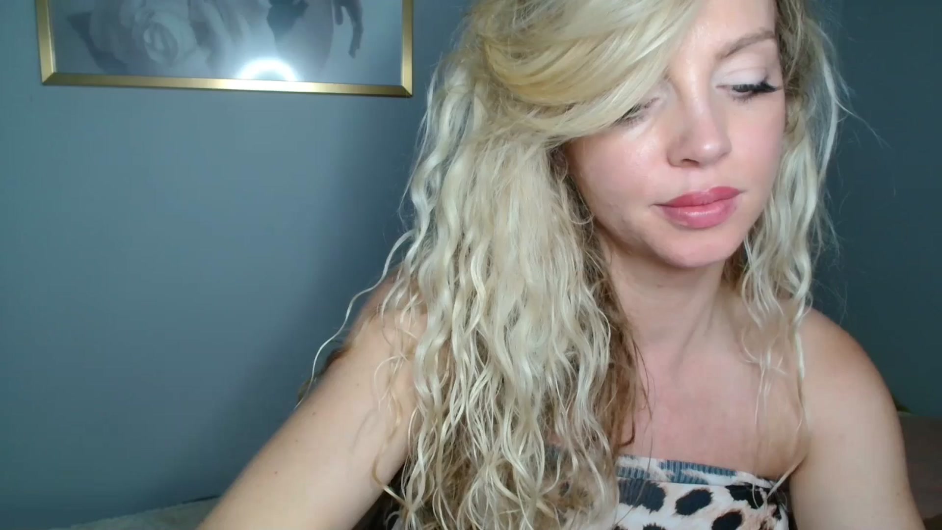 Gallery image thumbnail from Nadyasoft's myfreecams stream on, 10/03/2024, 19:26 image 19 of 20