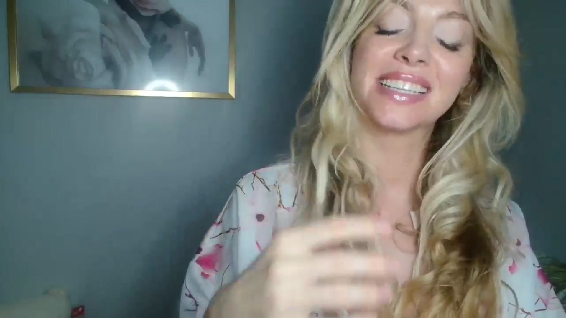 Gallery image thumbnail from Nadyasoft's myfreecams stream on, 10/11/2024, 13:20 image 9 of 20