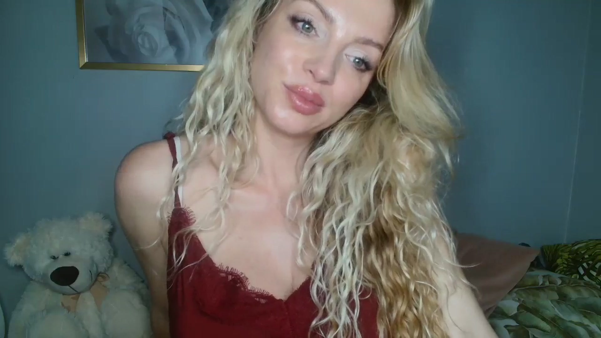 Gallery image thumbnail from Nadyasoft's myfreecams stream on, 10/15/2024, 14:58 image 7 of 20