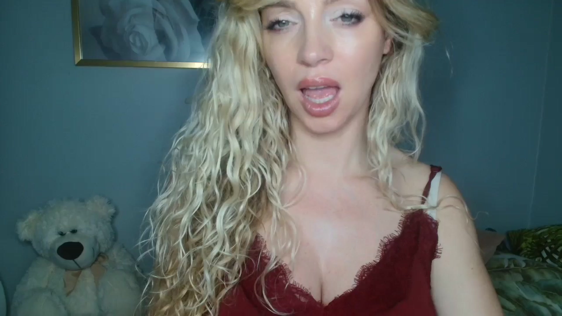 Gallery image thumbnail from Nadyasoft's myfreecams stream on, 10/15/2024, 14:58 image 6 of 20