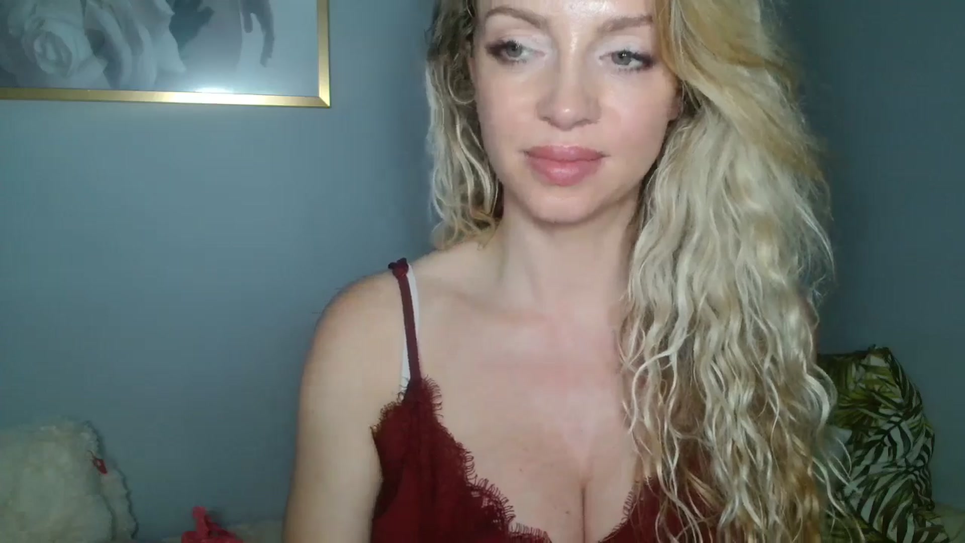 Gallery image thumbnail from Nadyasoft's myfreecams stream on, 10/15/2024, 16:38 image 2 of 20