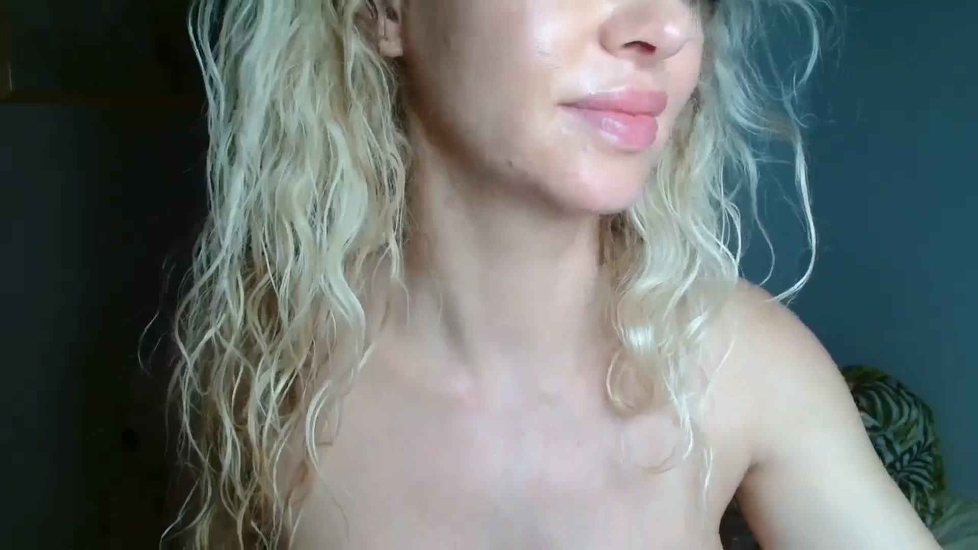 Gallery image thumbnail from Nadyasoft's myfreecams stream on, 10/18/2024, 13:51 image 8 of 20