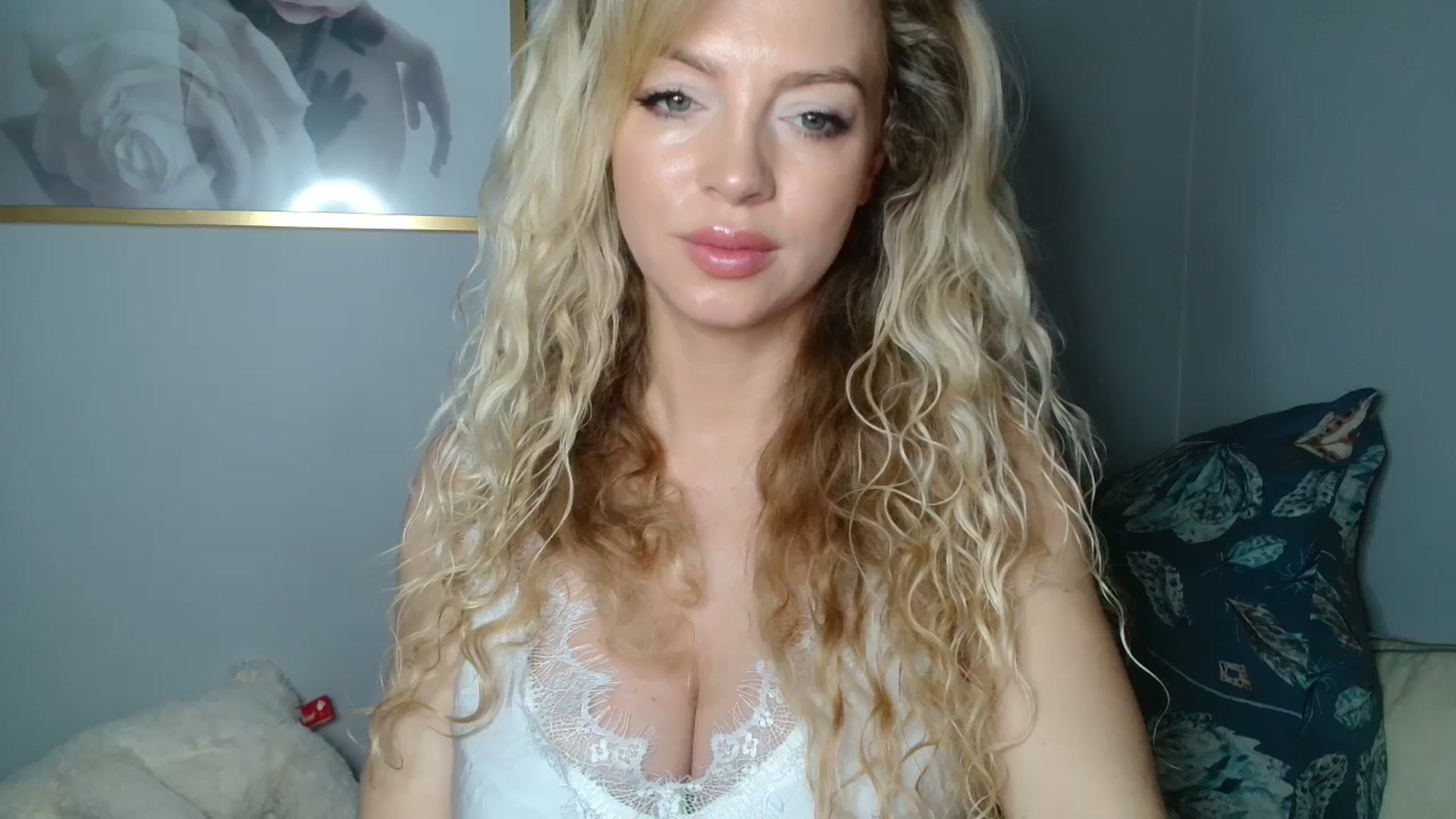 Gallery image thumbnail from Nadyasoft's myfreecams stream on, 10/21/2024, 10:22 image 7 of 20